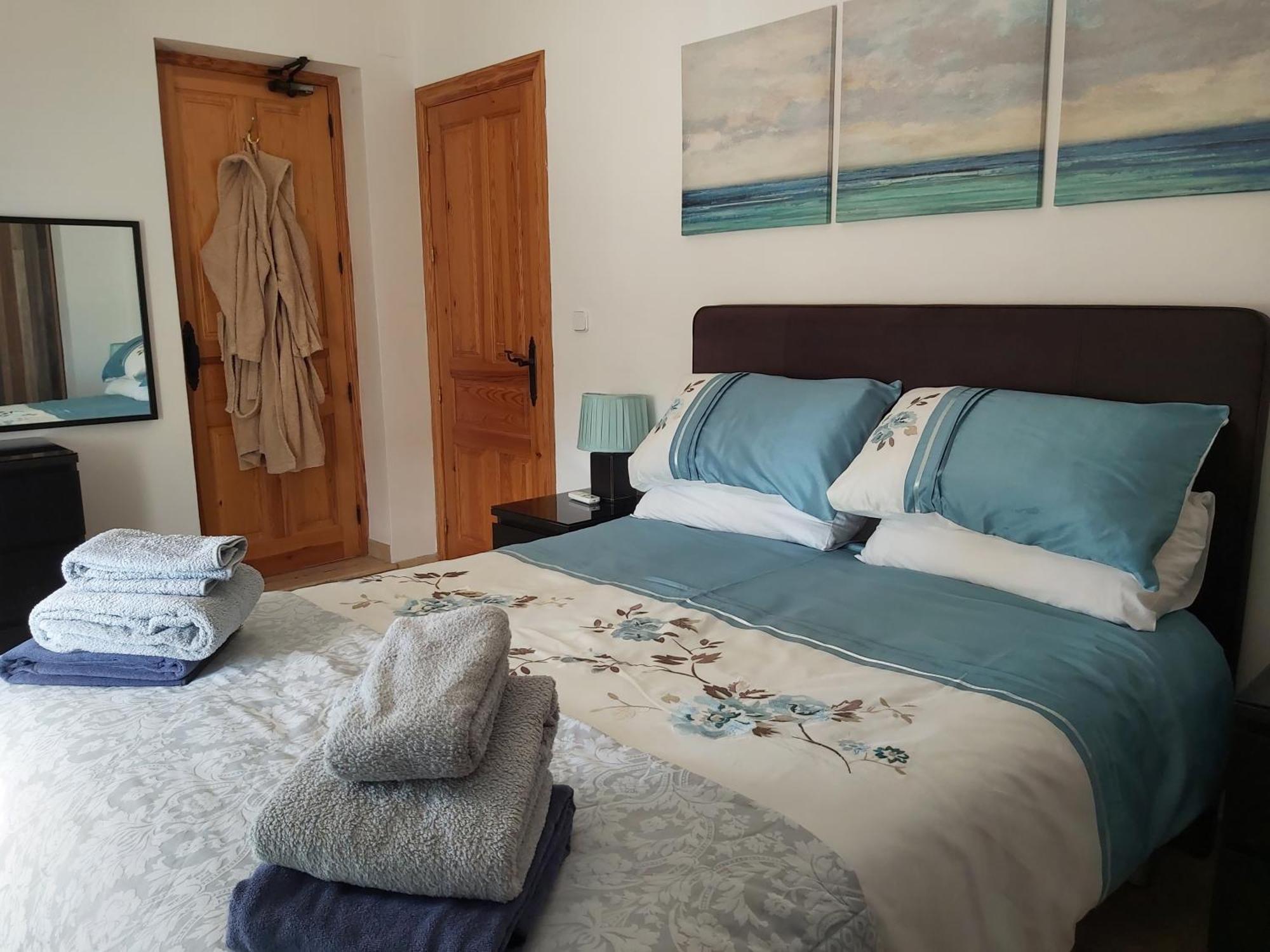 Casa Pino Solo Apartment Iznajar Ngoại thất bức ảnh